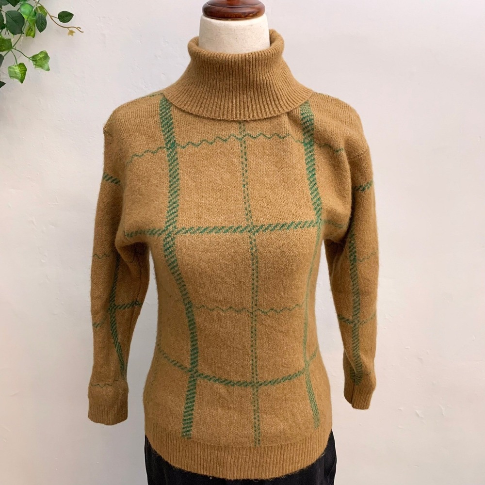 Baltic Born Arden Plaid Sweater Size Small